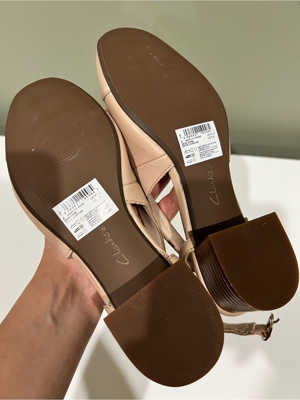 Clarks Nude Patent Slingback Low Block Heels - Picture 2 of 3